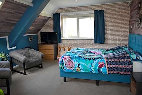 Suite with Garden View