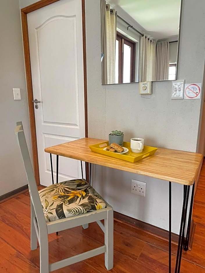 Khululeka Safaris Lodge