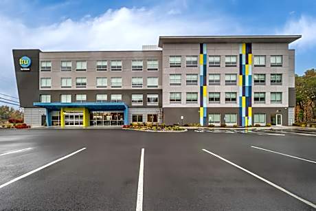Tru By Hilton Brockton