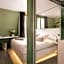 Legend Hôtel Paris