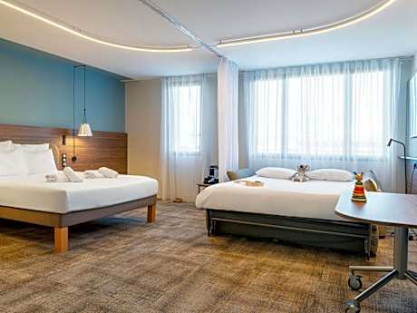 Executive Suite with Double Bed and Sofa Bed