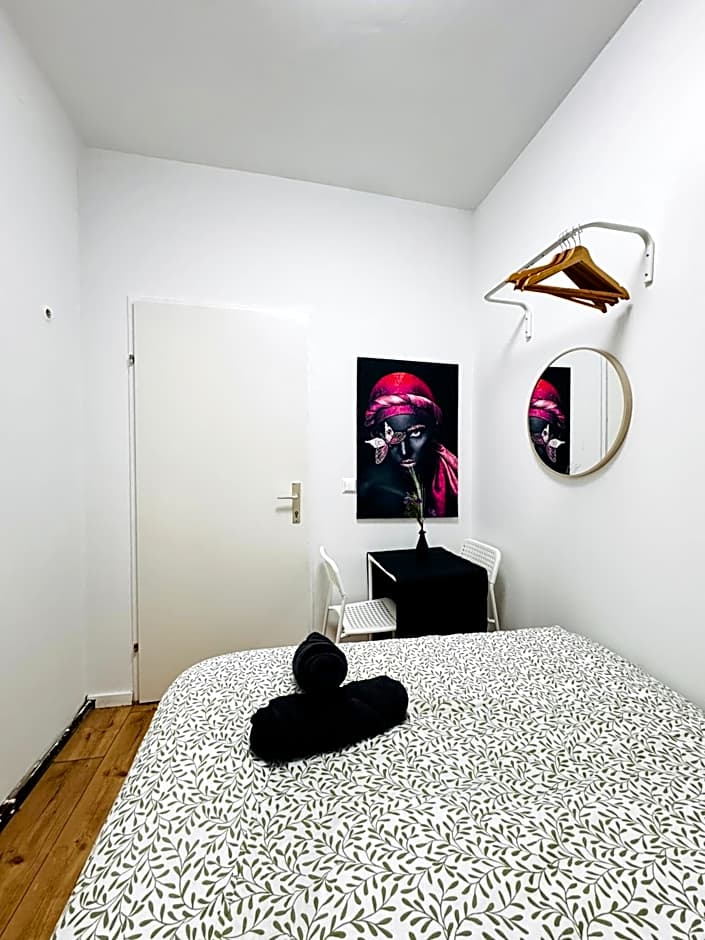 Budget Friendly Private Rooms with Garden