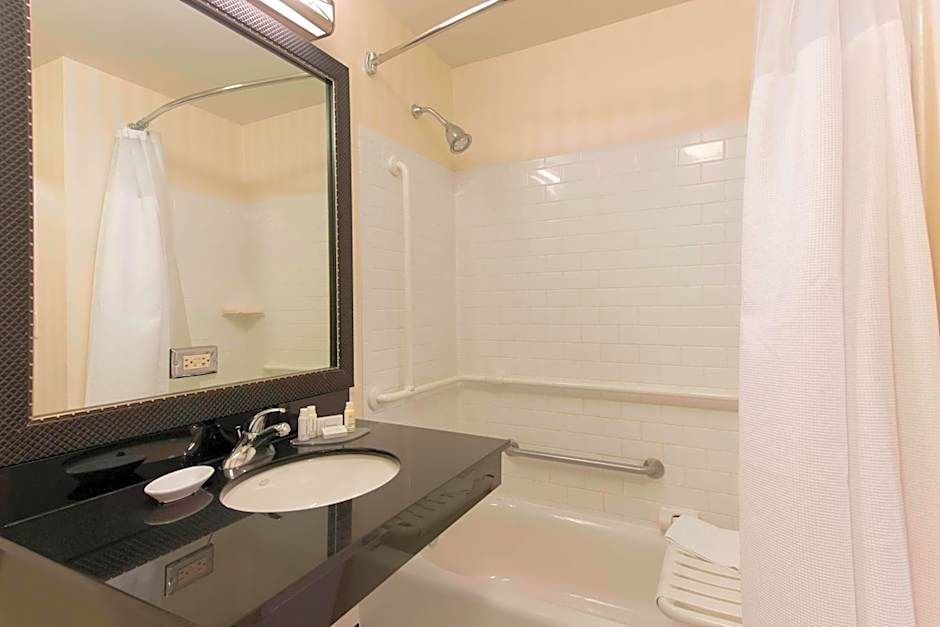 Fairfield Inn & Suites by Marriott Omaha Downtown