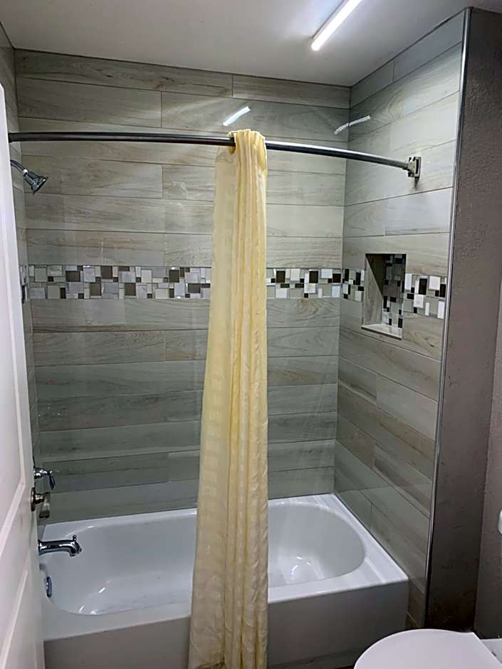 SouthTown S.A. Inn