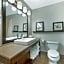 Country Inn & Suites by Radisson, West Bend, WI