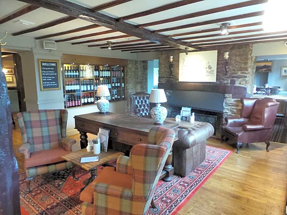 Dog House by Chef & Brewer Collection