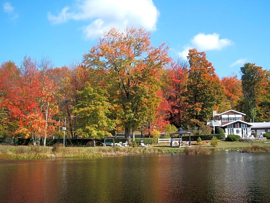 Lake Moc A Tek Inn