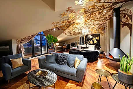 Queen Suite with Sea View