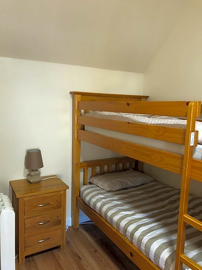 1 Lochness Rooms&Hostel