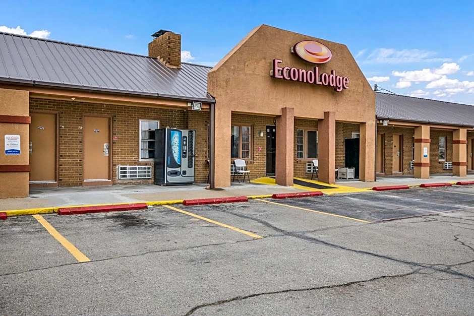 Photo 1 of 30 of Econo Lodge Cameron