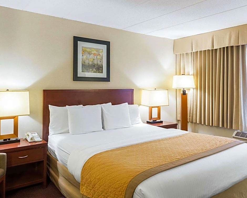 Clarion Hotel Somerset - New Brunswick
