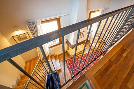Split Level Deluxe with Spa Bath