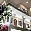 Harman Suites Moalboal
