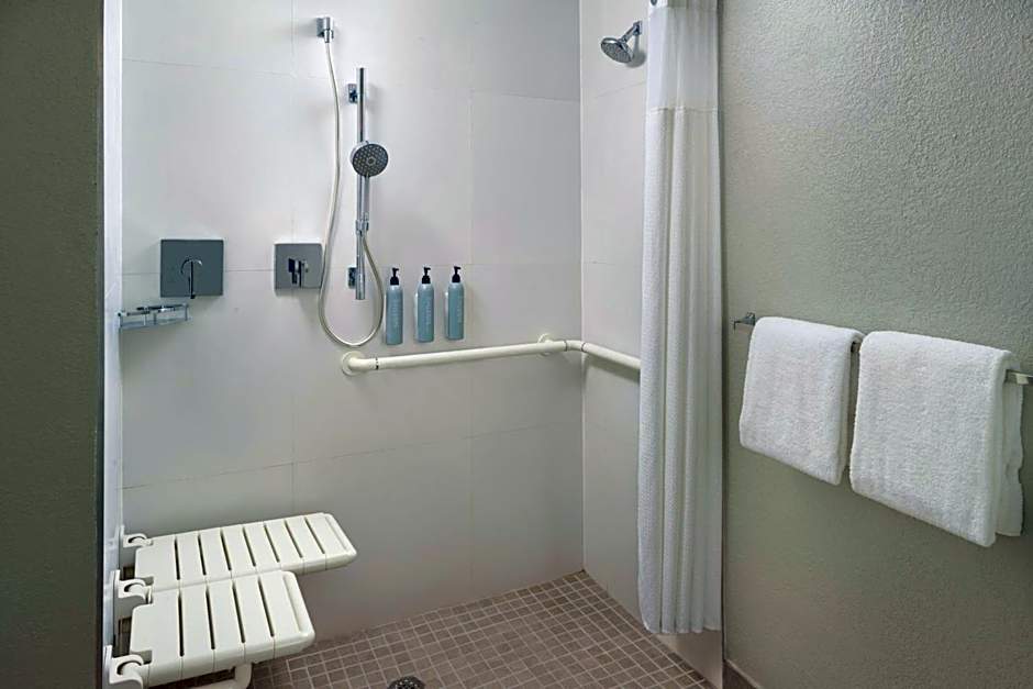 Courtyard by Marriott West Palm Beach