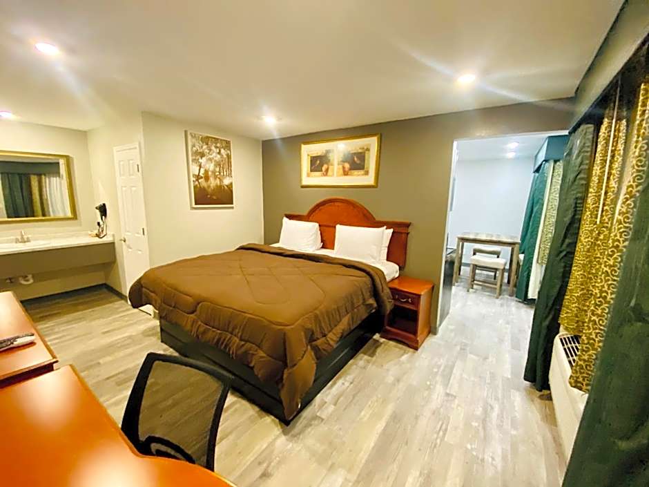 Ozark Inn & Suites