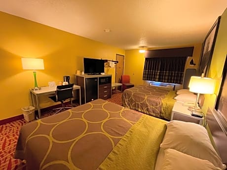 2 Queen Beds Non-Smoking