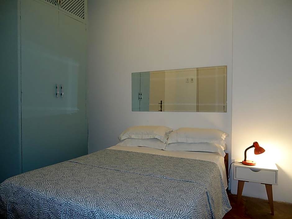 Copacabana 3 quartos ar cond a 2 qds da praia