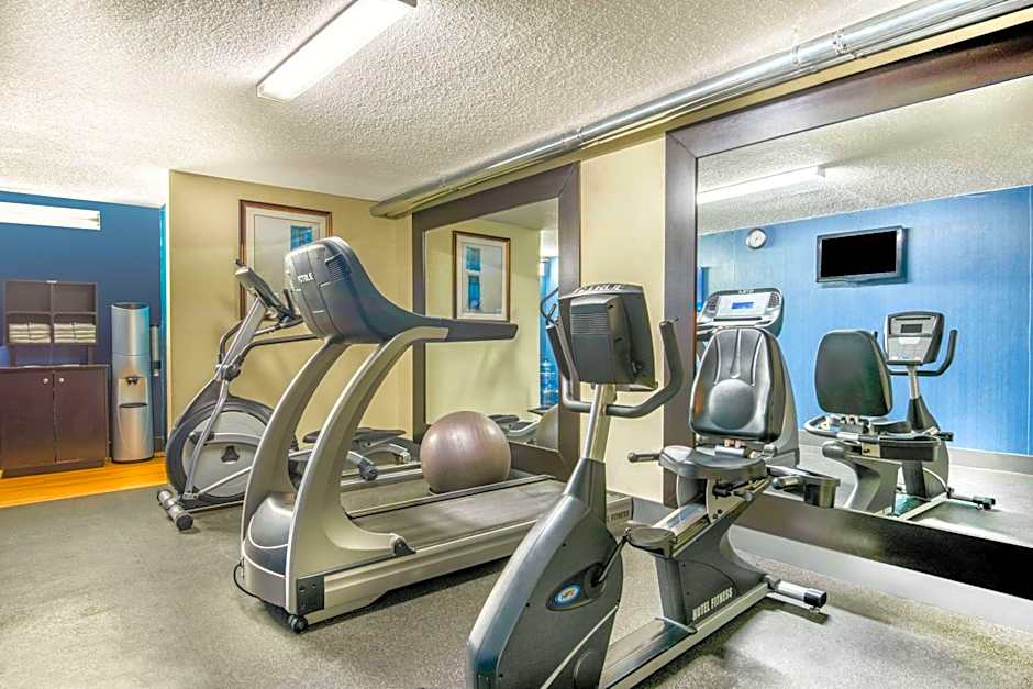 Days Inn & Suites by Wyndham Albuquerque North