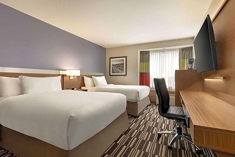 Microtel Inn & Suites by Wyndham Bonnyville