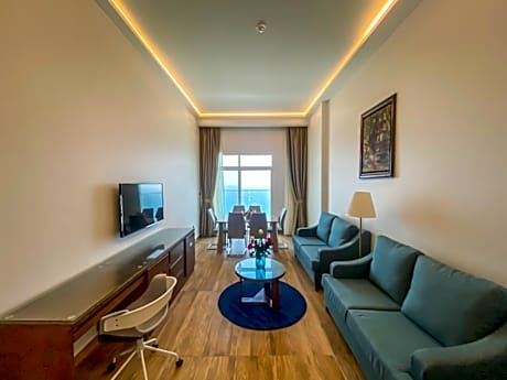 Premium Suite Ocean Front Balcony