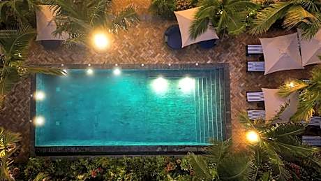 Z2 Rooftop Suite Partial Sea View