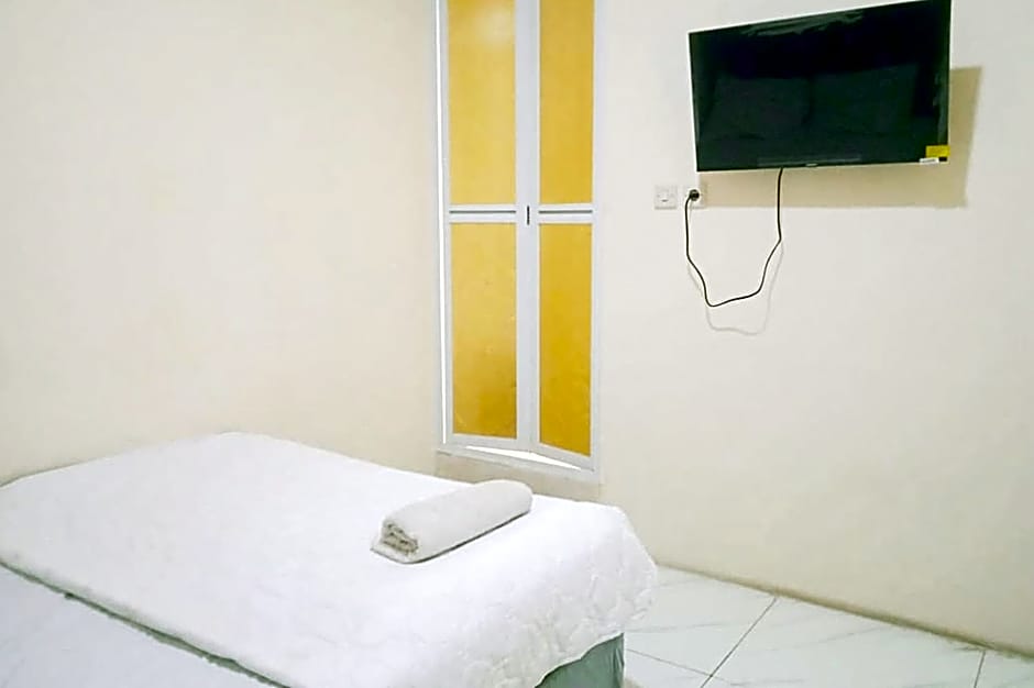 Makaliwe Mitra RedDoorz – Jakarta, NY