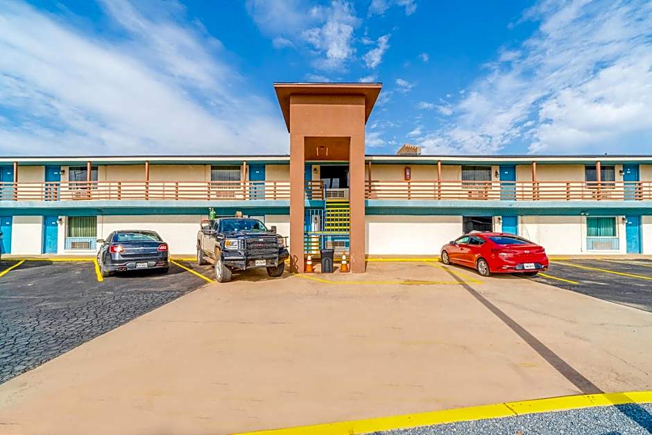 Budget Inn by OYO Frederick US-183