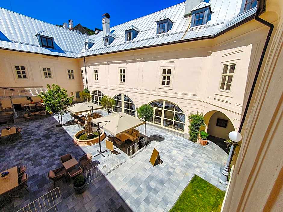 Opera apartments - Mestský palác