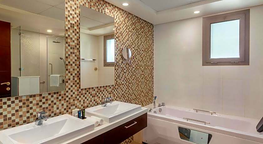 Ramada Hotel & Suites by Wyndham Amwaj Islands Manama