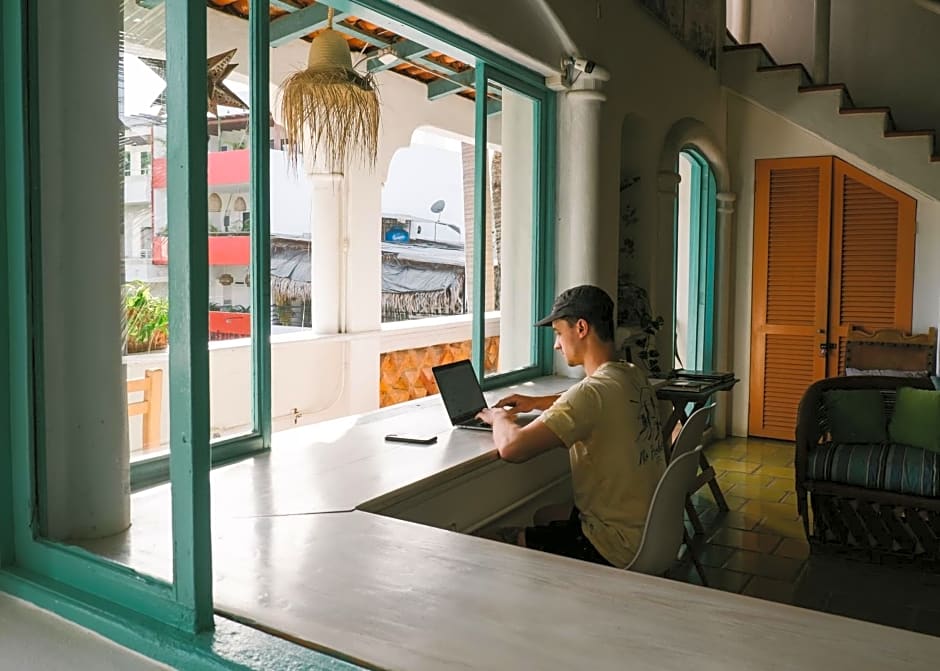 Sayulita Central Hotel