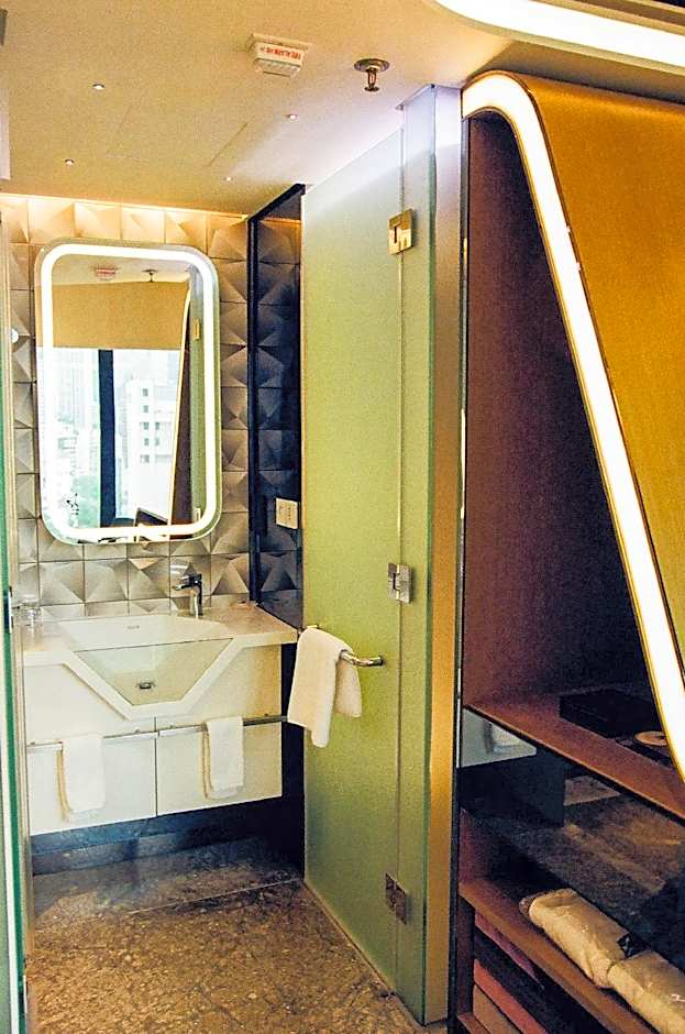 Butterfly on LKF Boutique Hotel Central