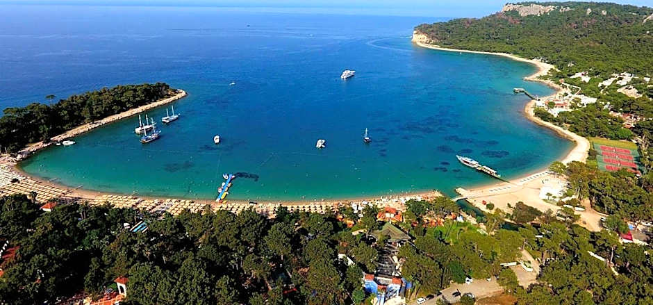 Castello Hotel & Aparts