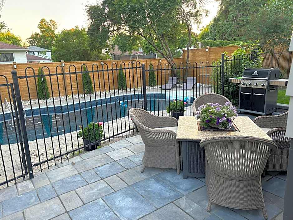 Bright & Cozy 4BR Home for Your Family Stay With Optional Pool Access