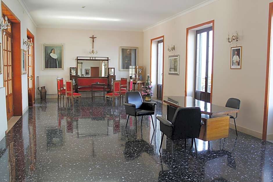 Ancelle Sorrento - Casa d'Accoglienza