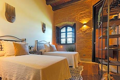 Double or Twin Room with Private Bathroom