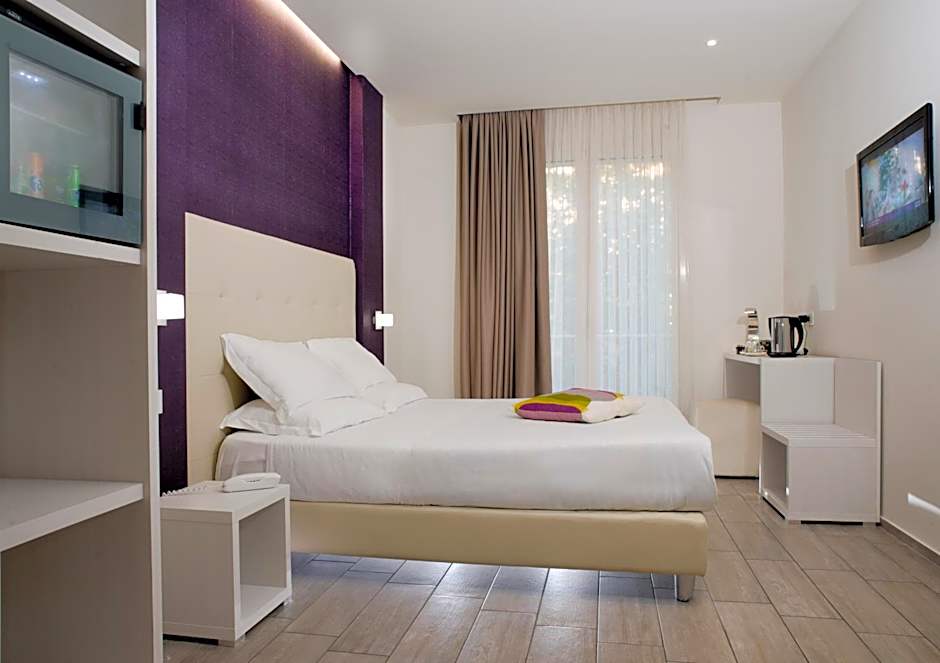L'Hotel