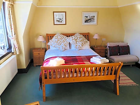 Room 4 - Double Room with Ensuite - Room Only
