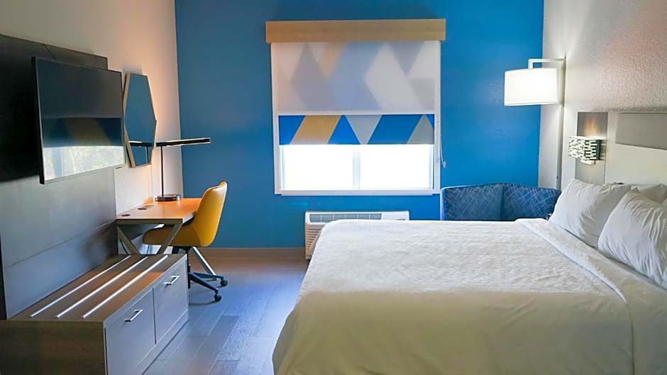 Holiday Inn Express & Suites Lakeland North - I-4 By IHG