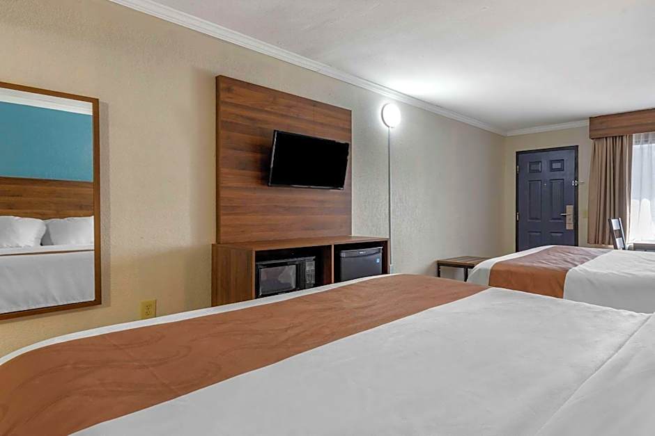 Quality Inn & Suites Ft. Jackson Maingate