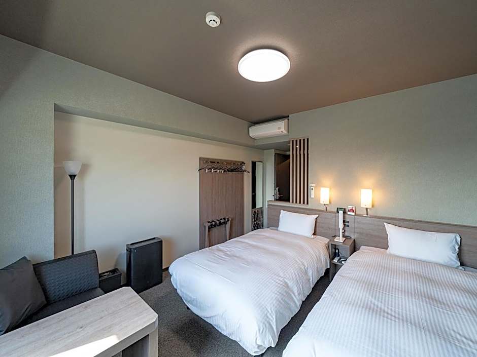 Hotel Route Inn Tokushima Airport -Matsushige Smartinter-