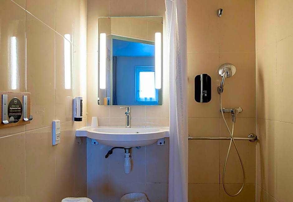 B&B Hôtel Avignon (2)