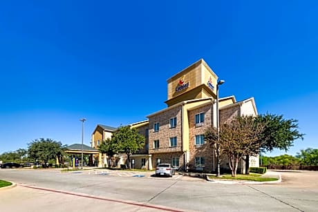 Comfort Inn & Suites Near Lake Lewisville