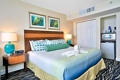 Standard Room, 1 King Bed, Ocean View
