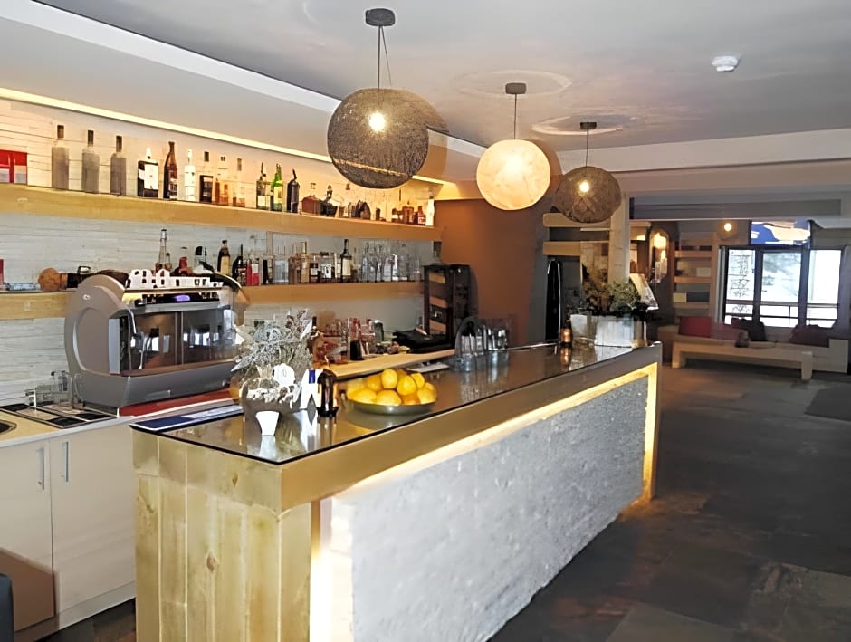 Ioana Hotels