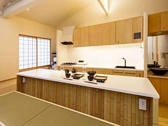 Luxury Entire House Rental  Chiyo