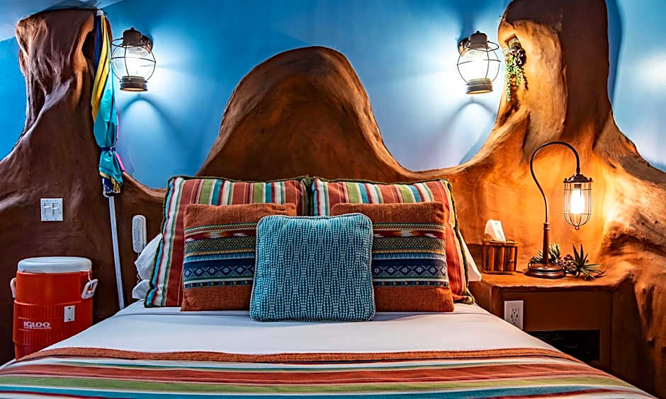 The Anniversary Inn - Logan