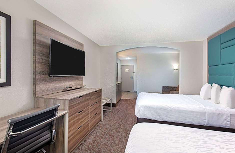 La Quinta Inn & Suites by Wyndham Pigeon Forge- Dollywood