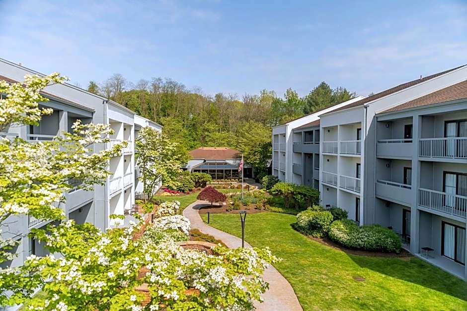 Courtyard by Marriott Lincroft Red Bank
