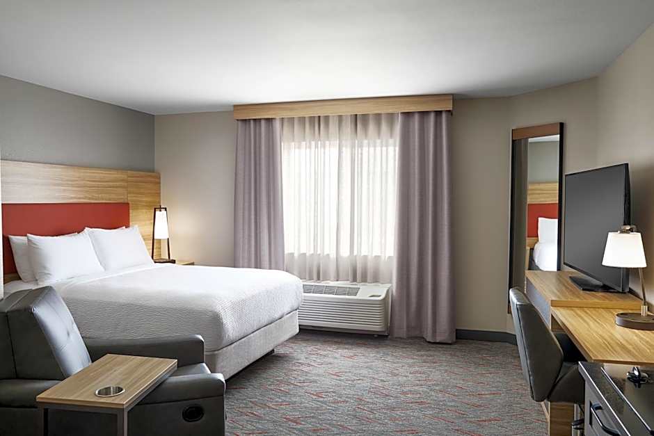 Candlewood Suites Milwaukee Airport - Oak Creek By IHG