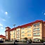 La Quinta Inn & Suites by Wyndham Allen At The Village